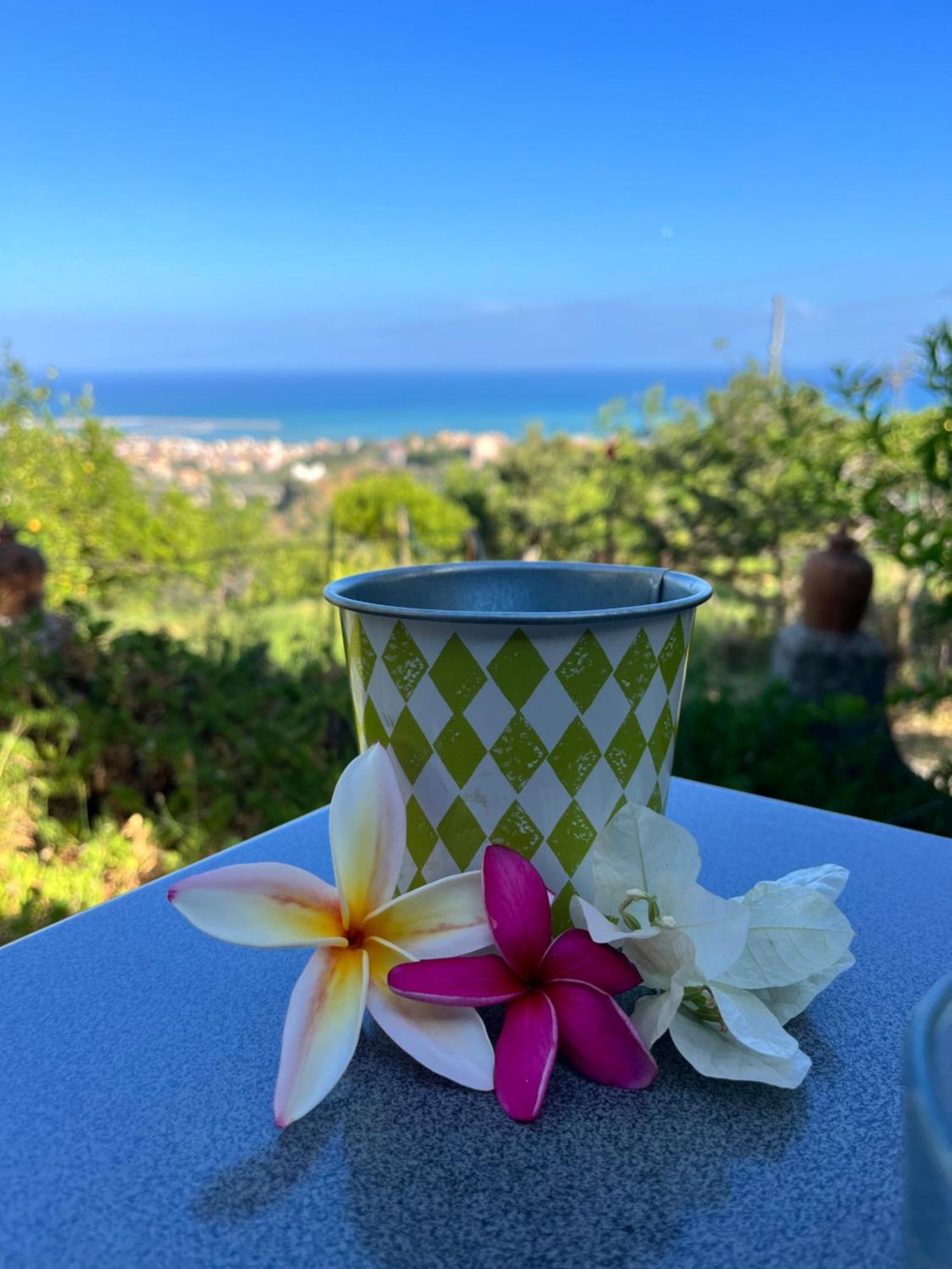 SantʼAgata di Militello Giardino Di Siciliaゲストハウス エクステリア 写真